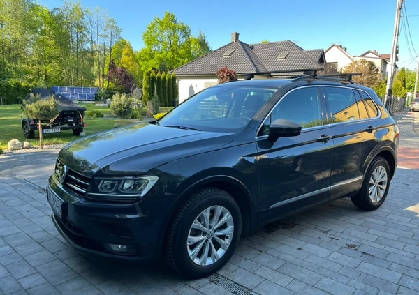 Volkswagen Tiguan cena 89900 przebieg: 82000, rok produkcji 2018 z Skierniewice małe 704